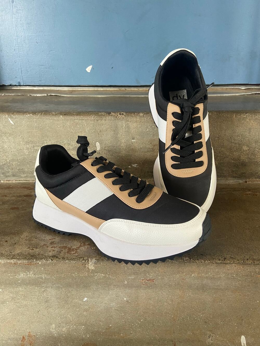 Dolce Vita Bettie colorblock lace up fashion sneakers